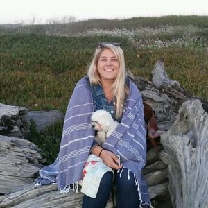 Meet your Posher, Alexis